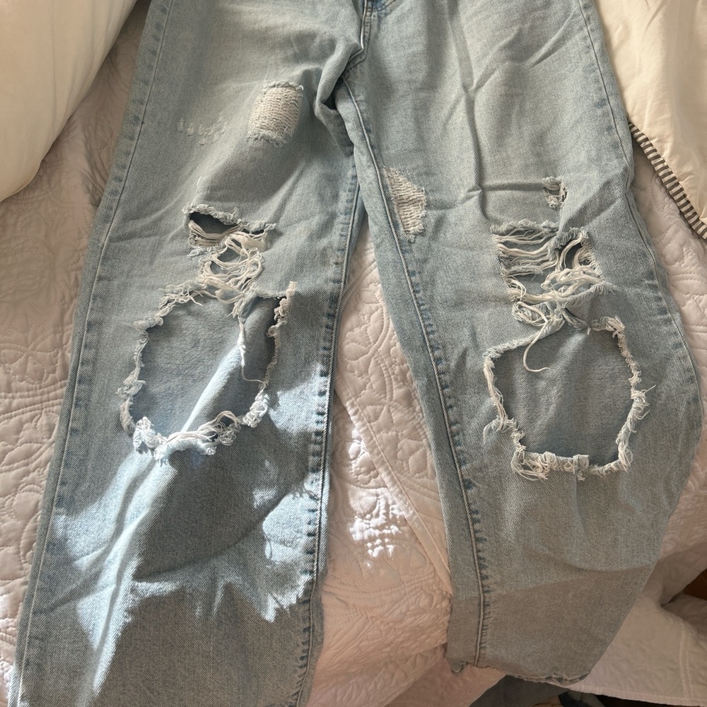 Wide Leg Ripped Jeans - Picture 5 of 6